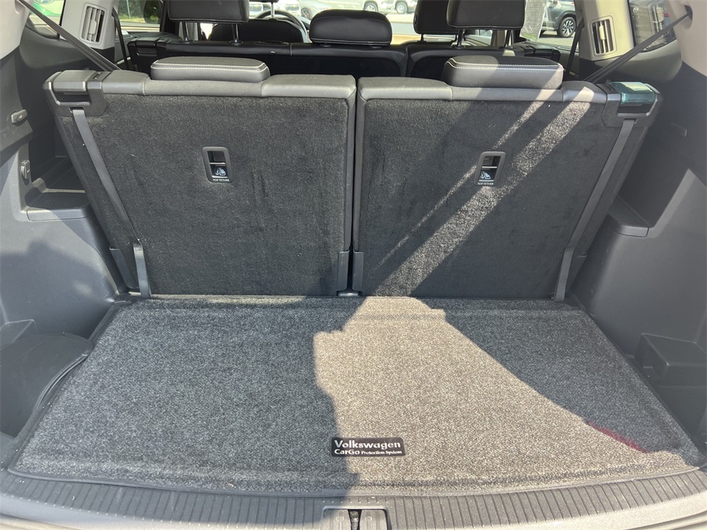 Vehicle image 8 of 25