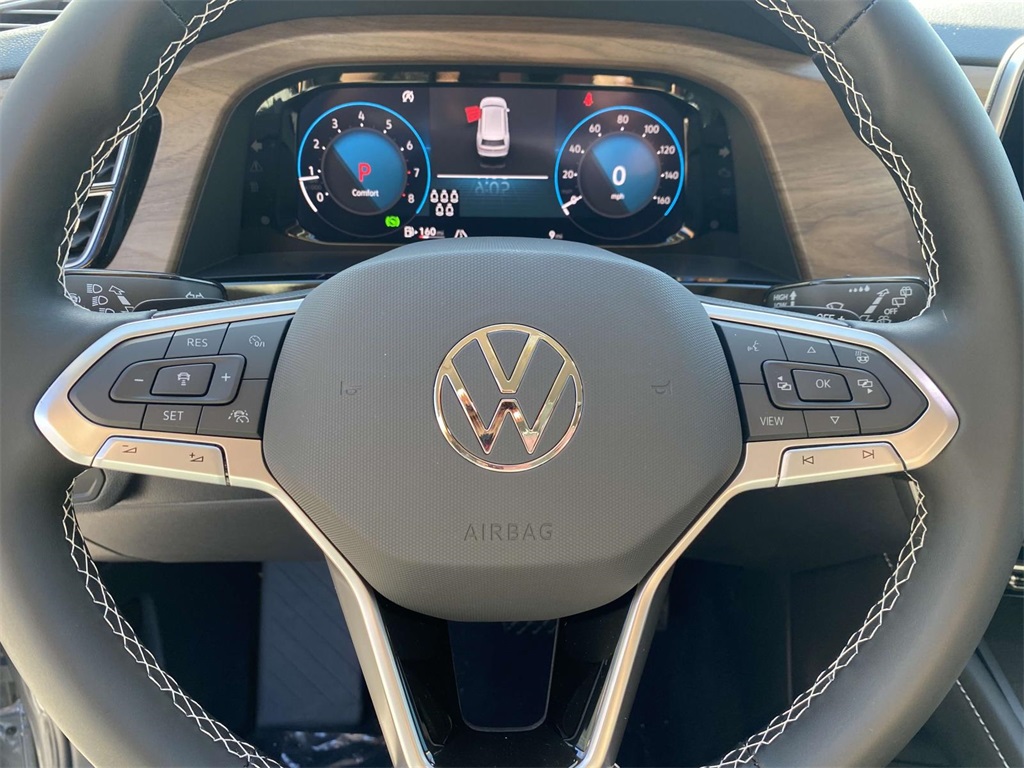 Vehicle image 20 of 30