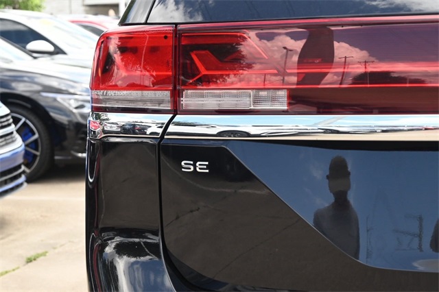 2024 Volkswagen Atlas 2.0T SE Technology Image 6 of 33