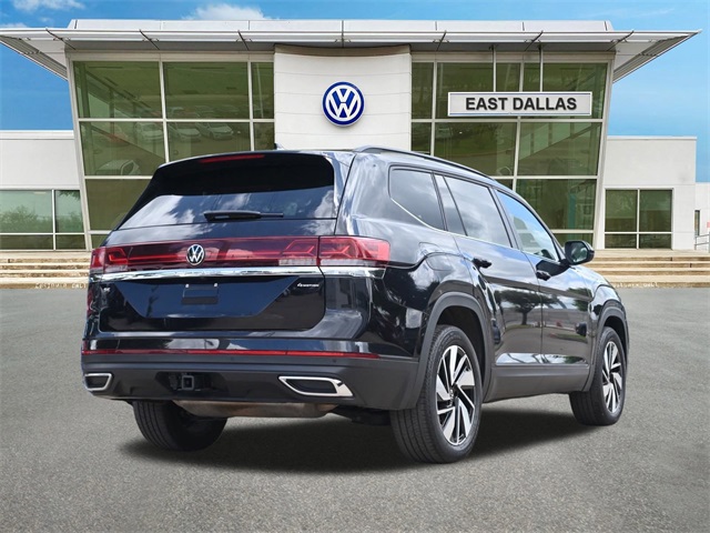 2024 Volkswagen Atlas 2.0T SE Technology Image 4 of 33