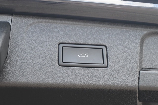 2024 Volkswagen Atlas 2.0T SE Technology Image 27 of 33