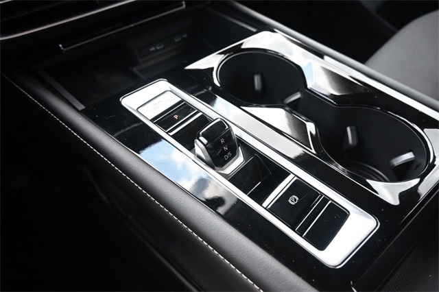 2024 Volkswagen Atlas 2.0T SE Technology Image 18 of 33
