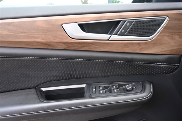 2024 Volkswagen Atlas 2.0T SE Technology Image 20 of 33