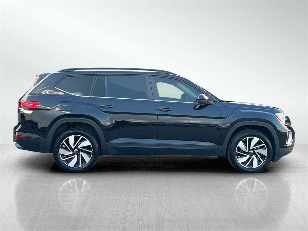 Vehicle image 4 of 29