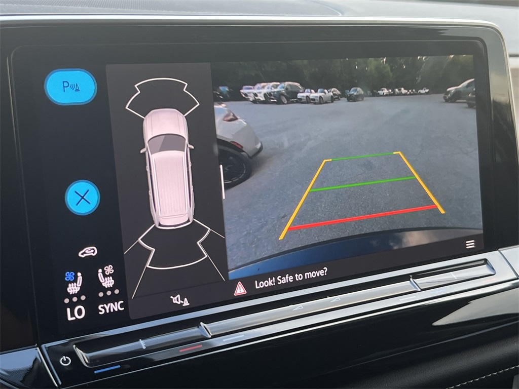 Vehicle image 18 of 29