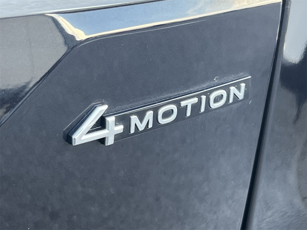 Vehicle image 28 of 29