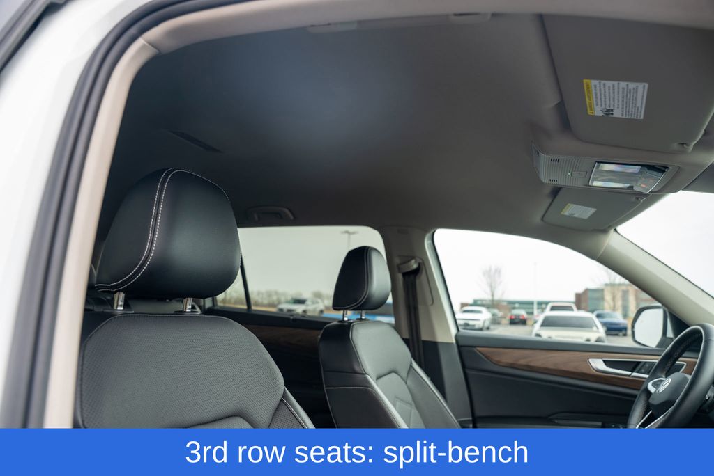 2024 Volkswagen Atlas 2.0T SE Technology Image 14 of 35