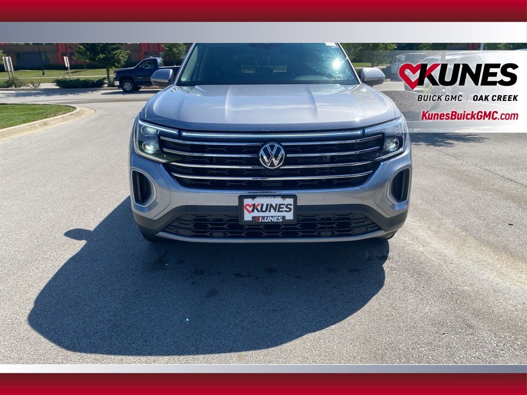 2024 Volkswagen Atlas 2.0T SE Technology Image 1 of 25