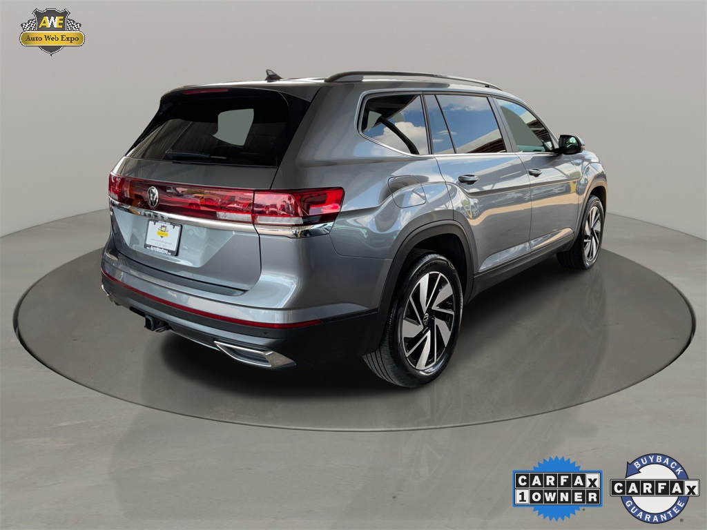 2024 Volkswagen Atlas 2.0T SE Technology Image 4 of 61