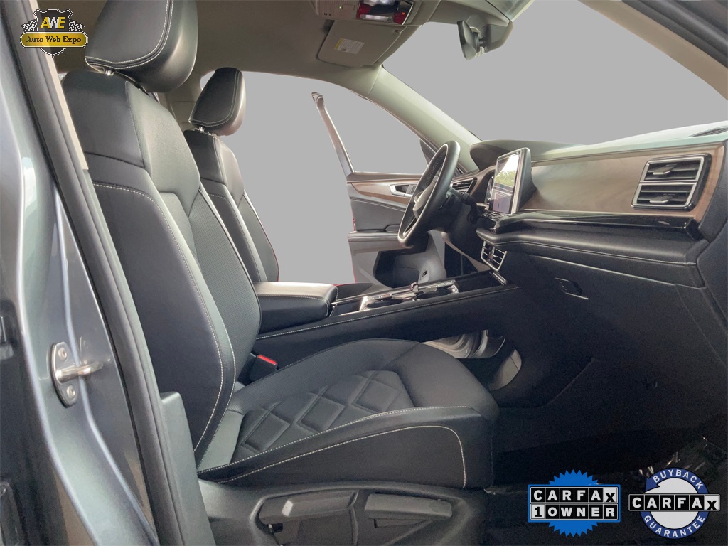2024 Volkswagen Atlas 2.0T SE Technology Image 18 of 61