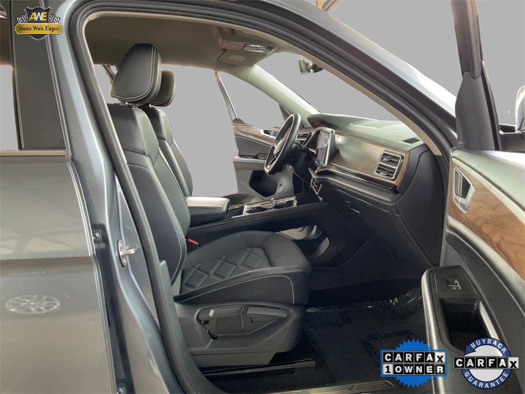 2024 Volkswagen Atlas 2.0T SE Technology Image 23 of 61