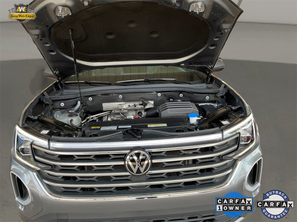 2024 Volkswagen Atlas 2.0T SE Technology Image 8 of 61
