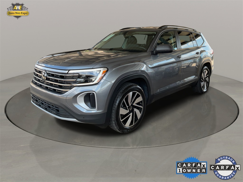 2024 Volkswagen Atlas 2.0T SE Technology Image 1 of 61