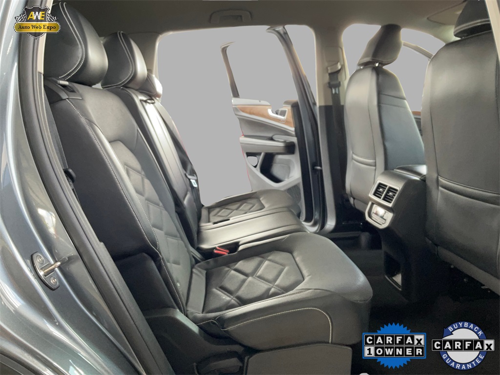2024 Volkswagen Atlas 2.0T SE Technology Image 17 of 61