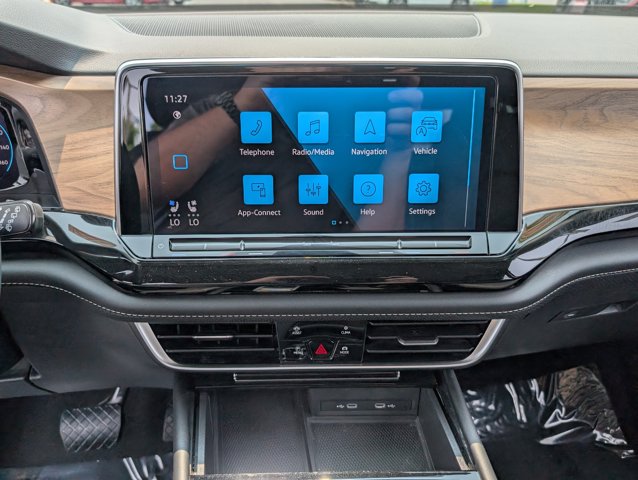 Vehicle image 20 of 32