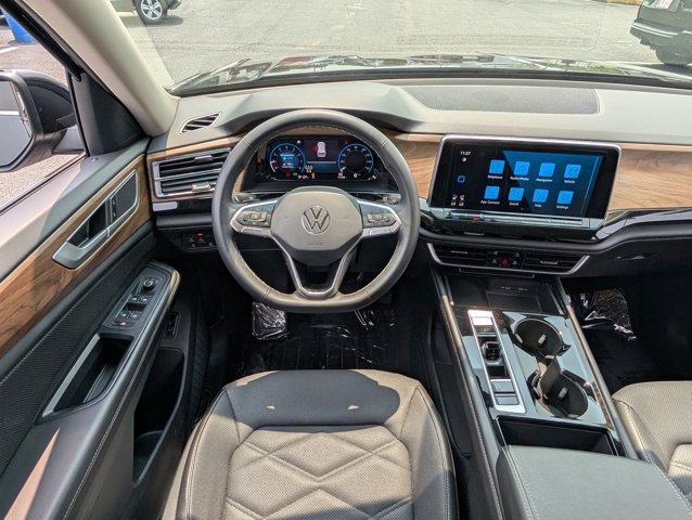 Vehicle image 19 of 32