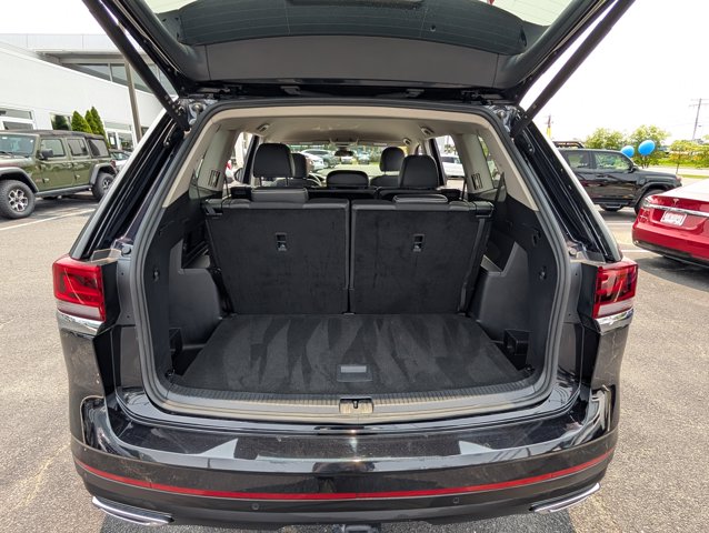 Vehicle image 13 of 32
