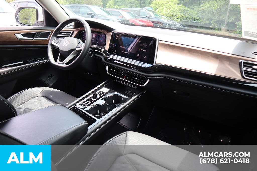 2024 Volkswagen Atlas 2.0T SE Technology Image 29 of 41