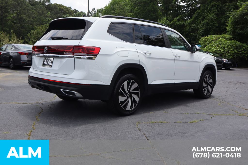 2024 Volkswagen Atlas 2.0T SE Technology Image 4 of 41