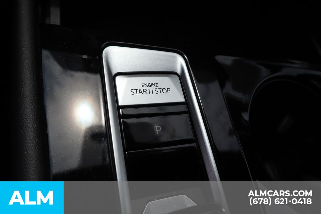 2024 Volkswagen Atlas 2.0T SE Technology Image 37 of 41