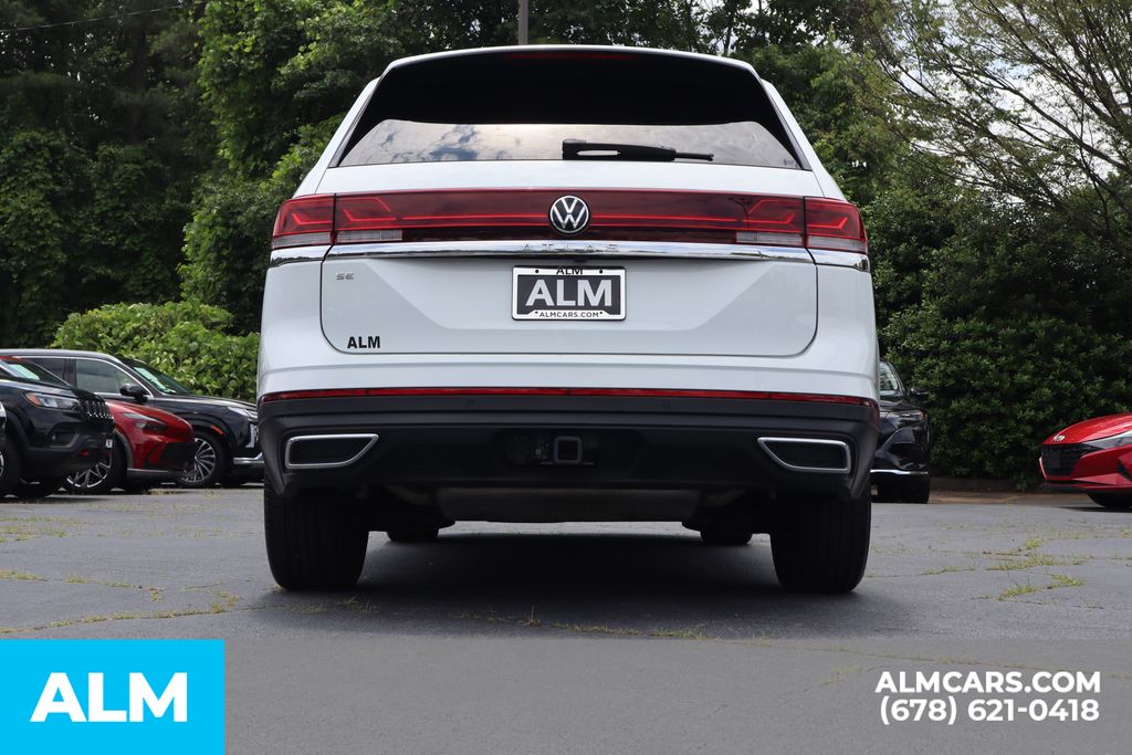 2024 Volkswagen Atlas 2.0T SE Technology Image 5 of 41
