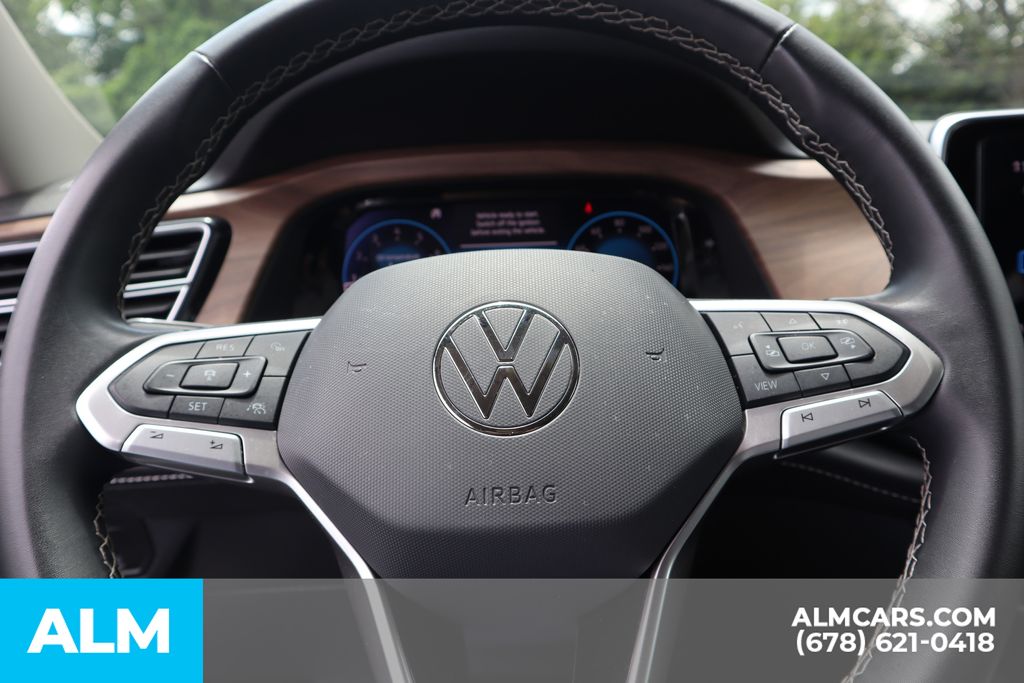 2024 Volkswagen Atlas 2.0T SE Technology Image 32 of 41