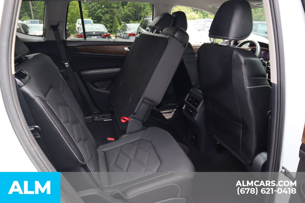2024 Volkswagen Atlas 2.0T SE Technology Image 26 of 41