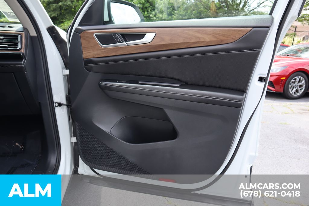 2024 Volkswagen Atlas 2.0T SE Technology Image 31 of 41