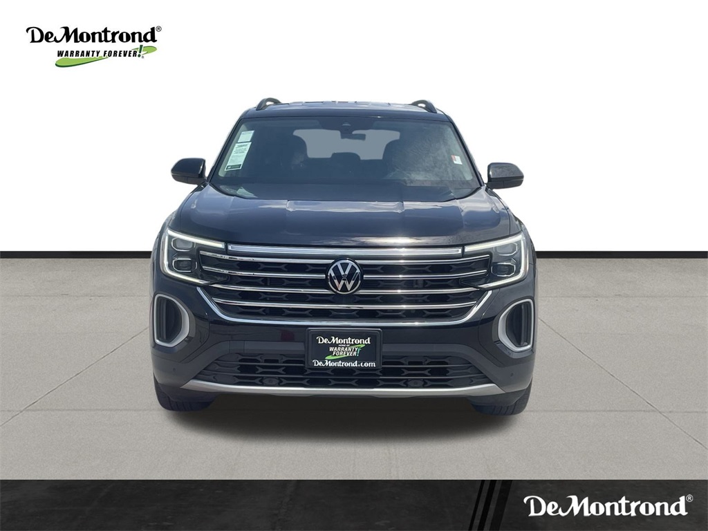 2024 Volkswagen Atlas 2.0T SE Technology Image 2 of 29