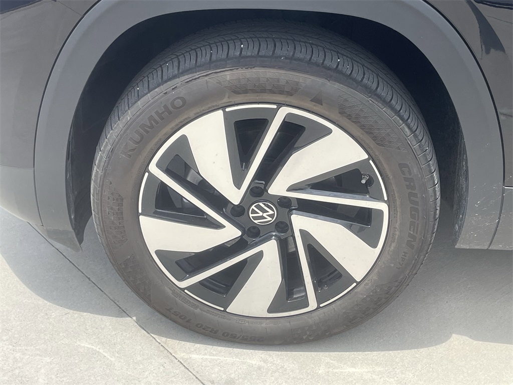 2024 Volkswagen Atlas 2.0T SE Technology Image 9 of 29