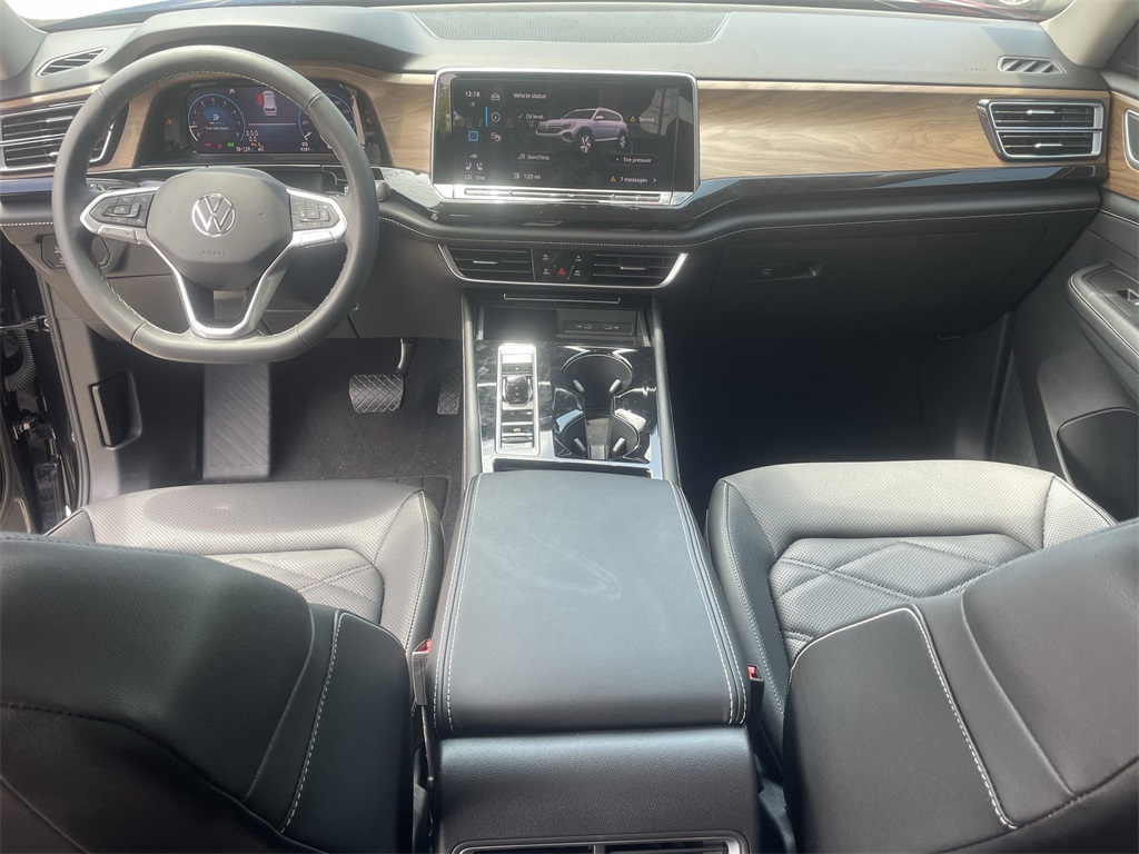 2024 Volkswagen Atlas 2.0T SE Technology Image 14 of 29