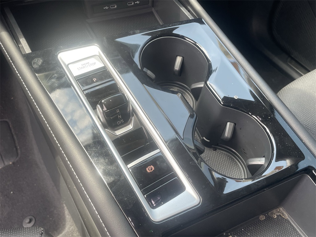 2024 Volkswagen Atlas 2.0T SE Technology Image 17 of 29