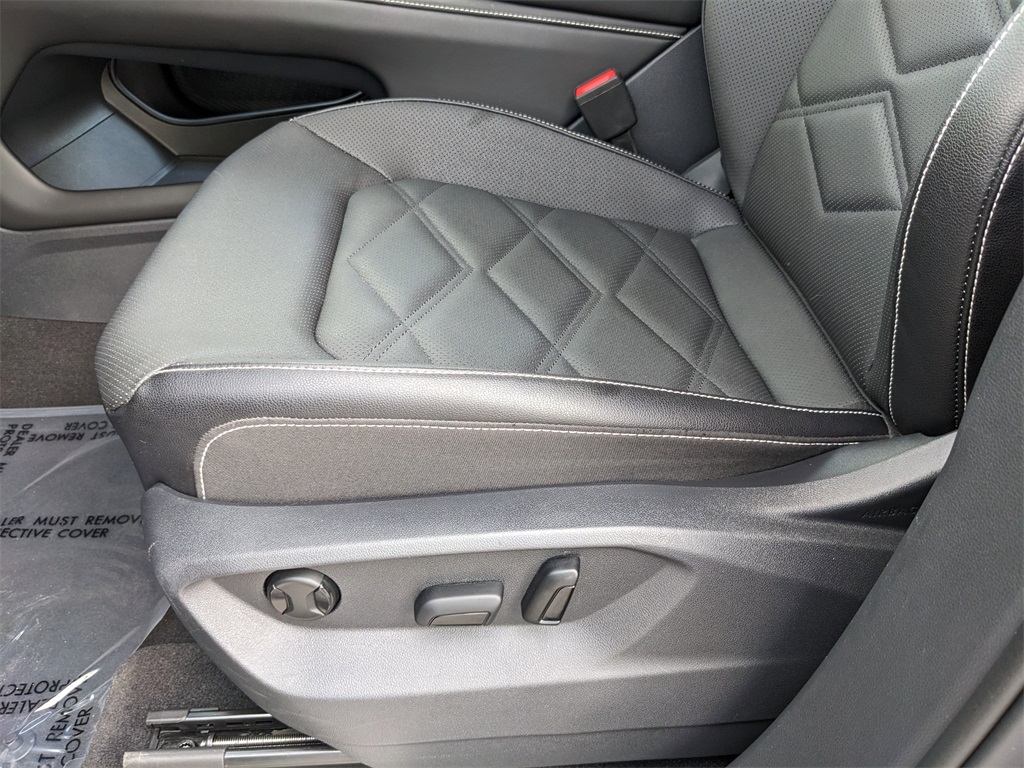 2024 Volkswagen Atlas 2.0T SE Technology Image 29 of 37