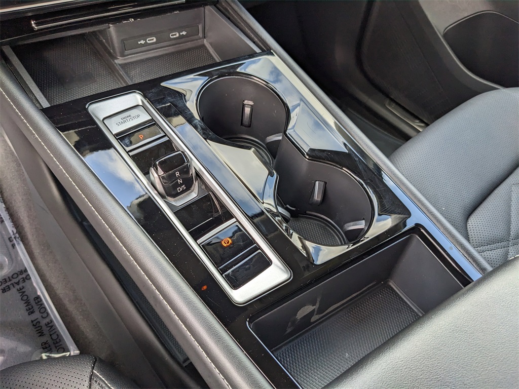 2024 Volkswagen Atlas 2.0T SE Technology Image 24 of 37