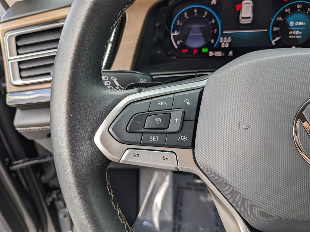 2024 Volkswagen Atlas 2.0T SE Technology Image 20 of 37