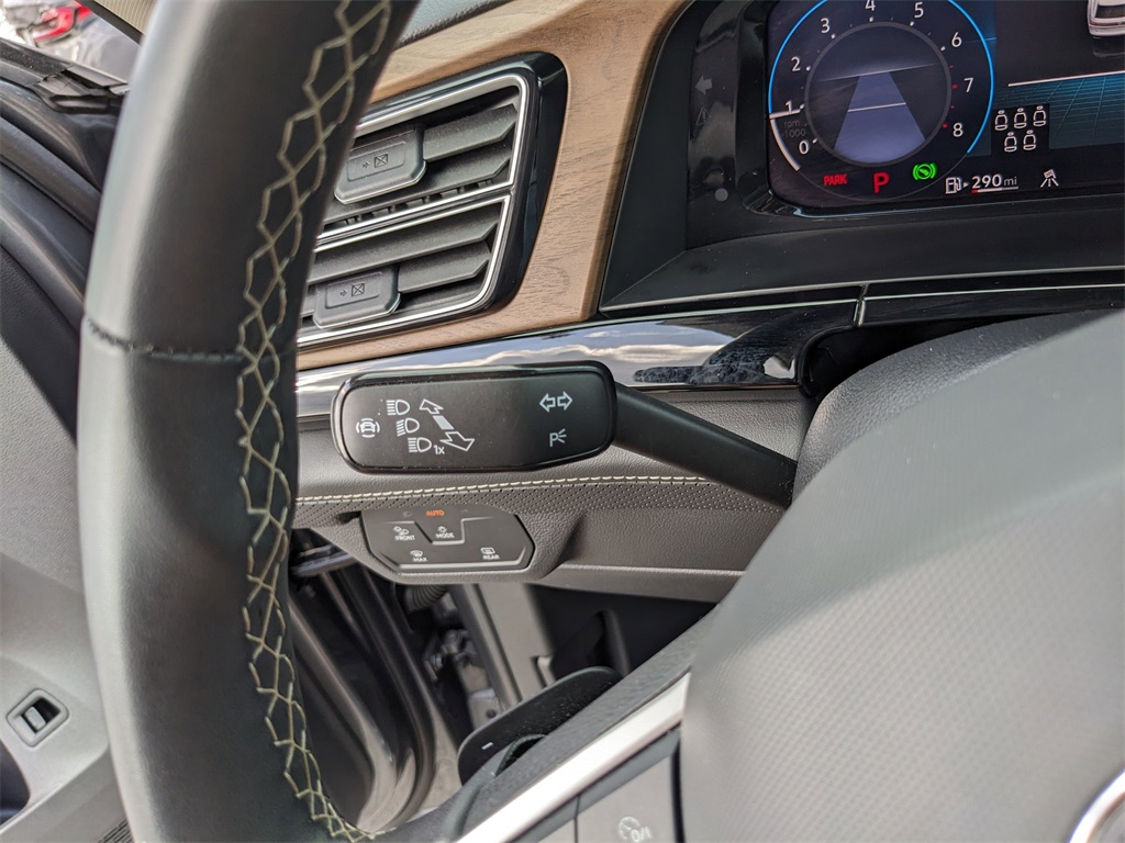 2024 Volkswagen Atlas 2.0T SE Technology Image 26 of 37