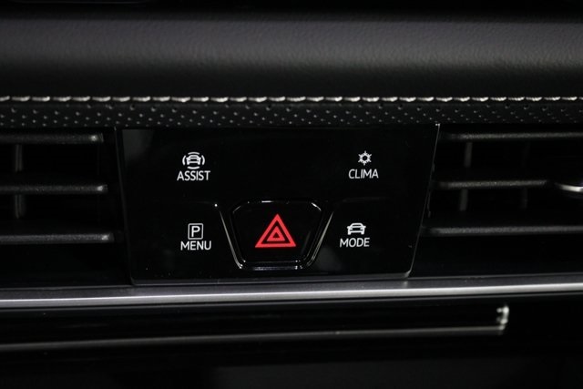 Vehicle image 20 of 21