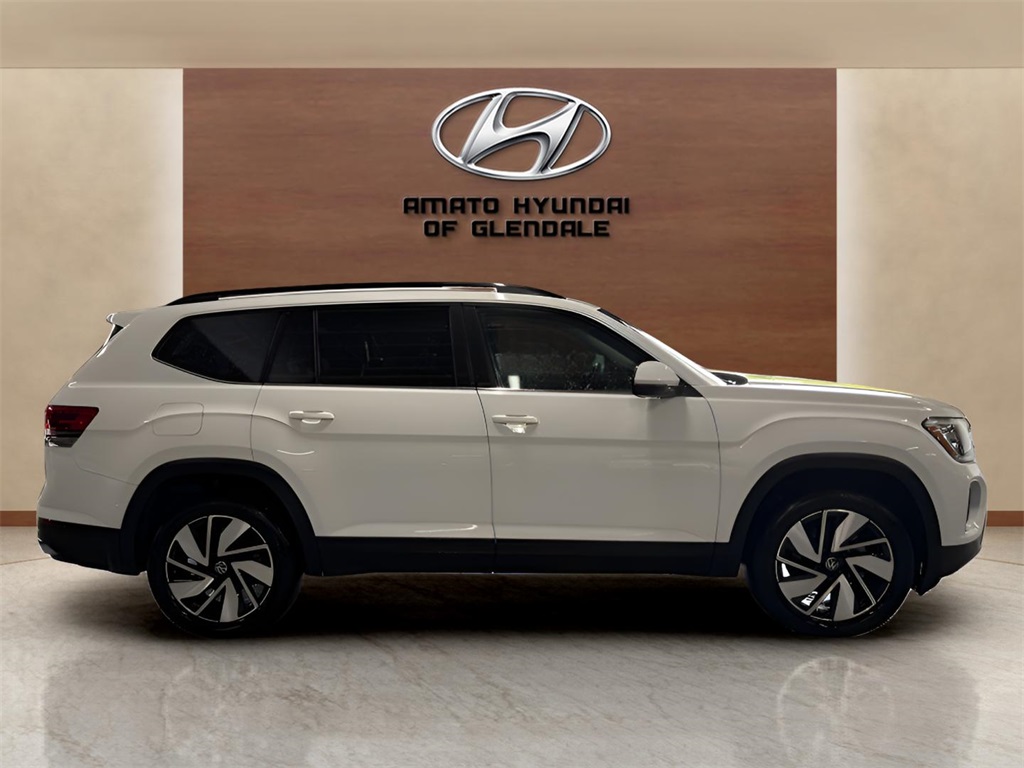 Vehicle image 5 of 28