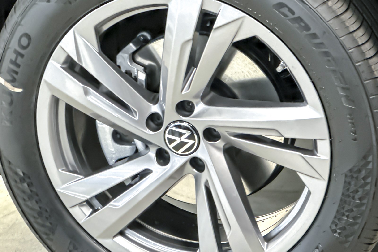 Vehicle image 25 of 27