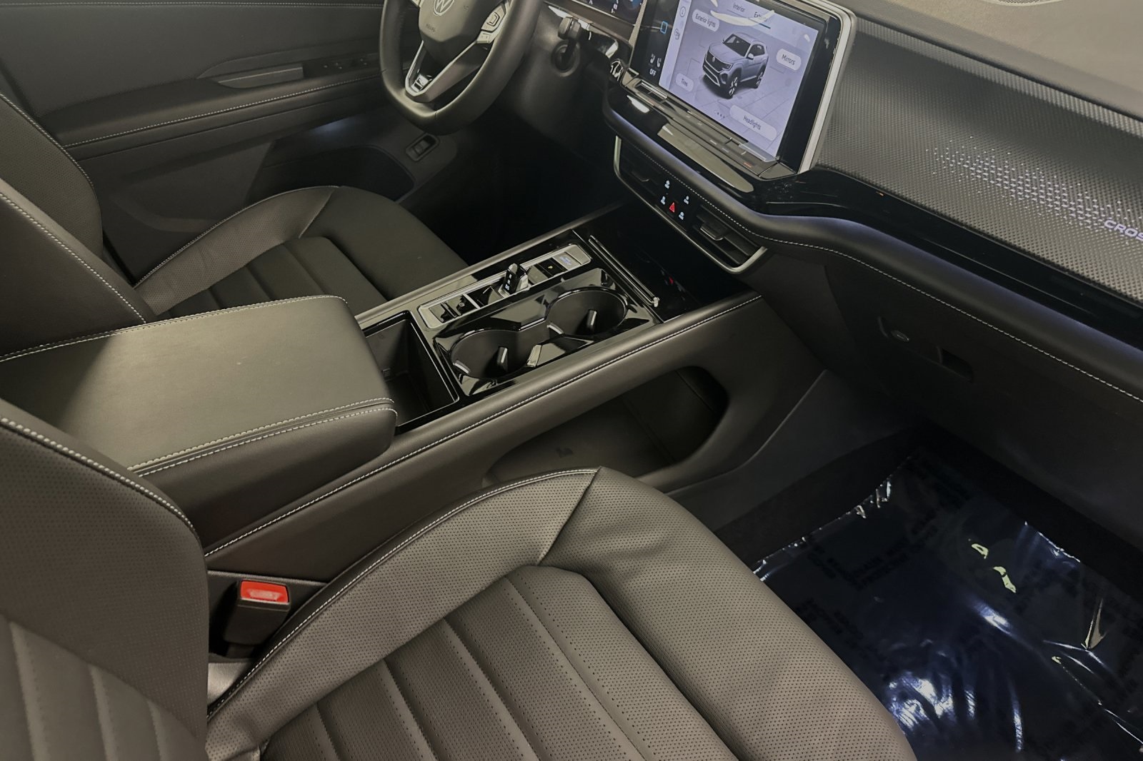 Vehicle image 15 of 27