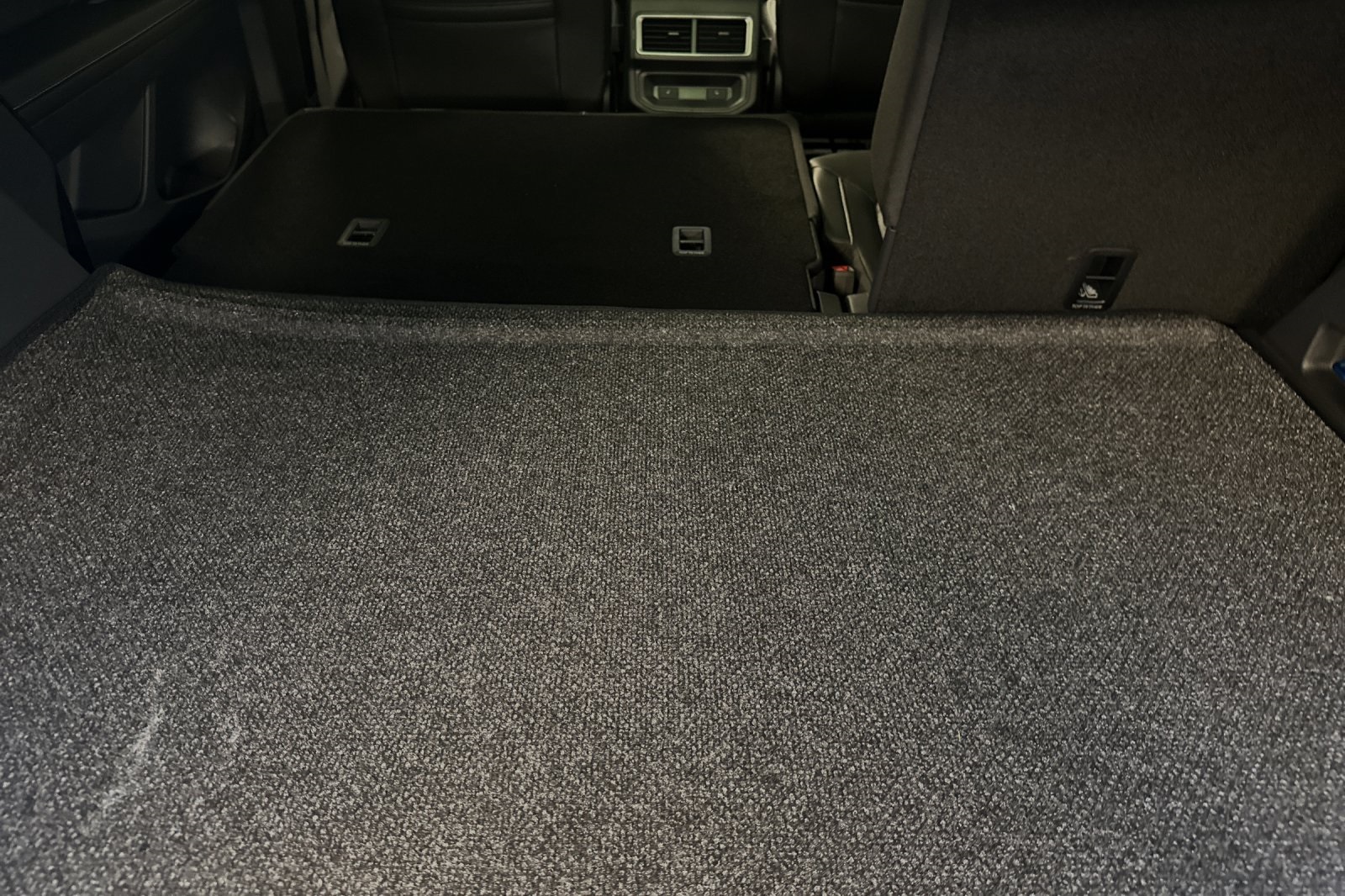 Vehicle image 14 of 27
