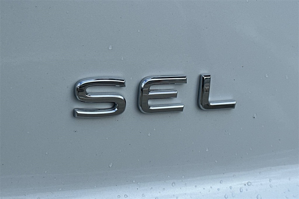 Vehicle image 22 of 23