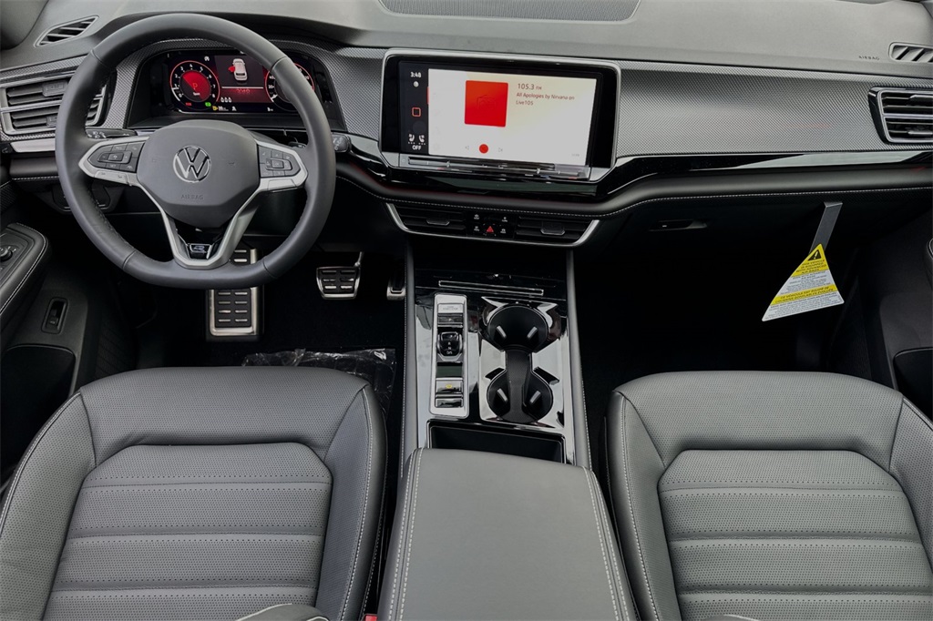 Vehicle image 10 of 23
