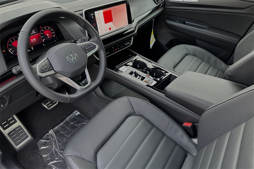 Vehicle image 7 of 23