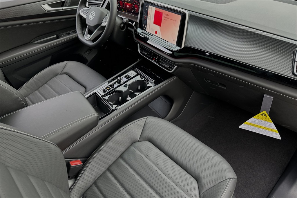 Vehicle image 13 of 23