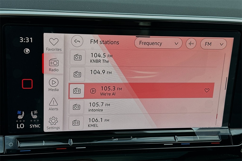 Vehicle image 15 of 23