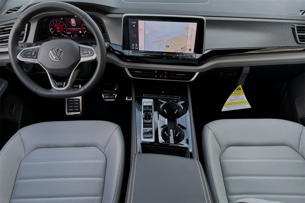 Vehicle image 10 of 23