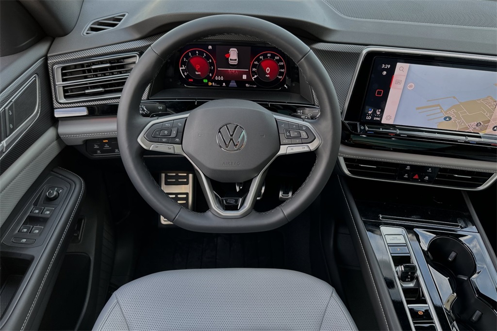 Vehicle image 11 of 23