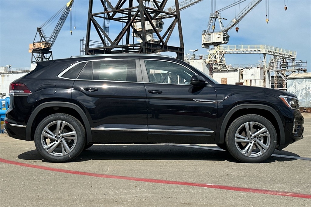 Vehicle image 4 of 23
