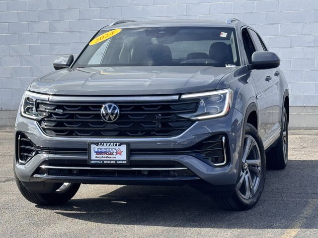 2024 Volkswagen Atlas Cross Sport 2.0T SEL R-Line Image 2 of 38